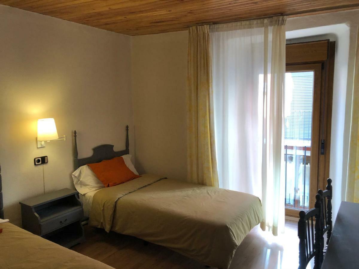 Hostal Di Verena Пучсарда Екстер'єр фото